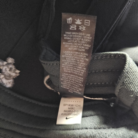 Nike x Disney Black & Grey Mickey Mouse Legacy91 Dri-Fit Baseball Hat - Picture 3 of 15